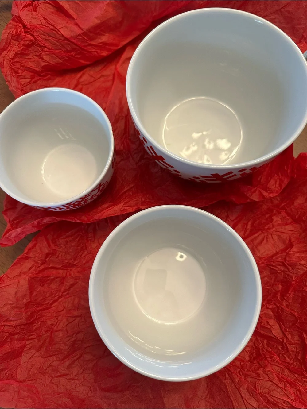 Holiday Snowflake Ceramic Bowl Set - White with Red Accents